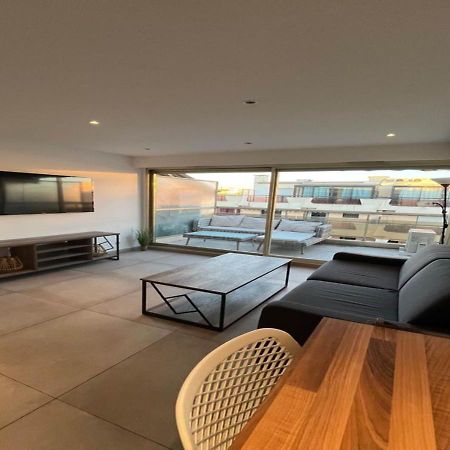 أنتيب Tres Beau Studio Avec Terrasse, Situe A 100M Des Plages De Juans Les Pins المظهر الخارجي الصورة