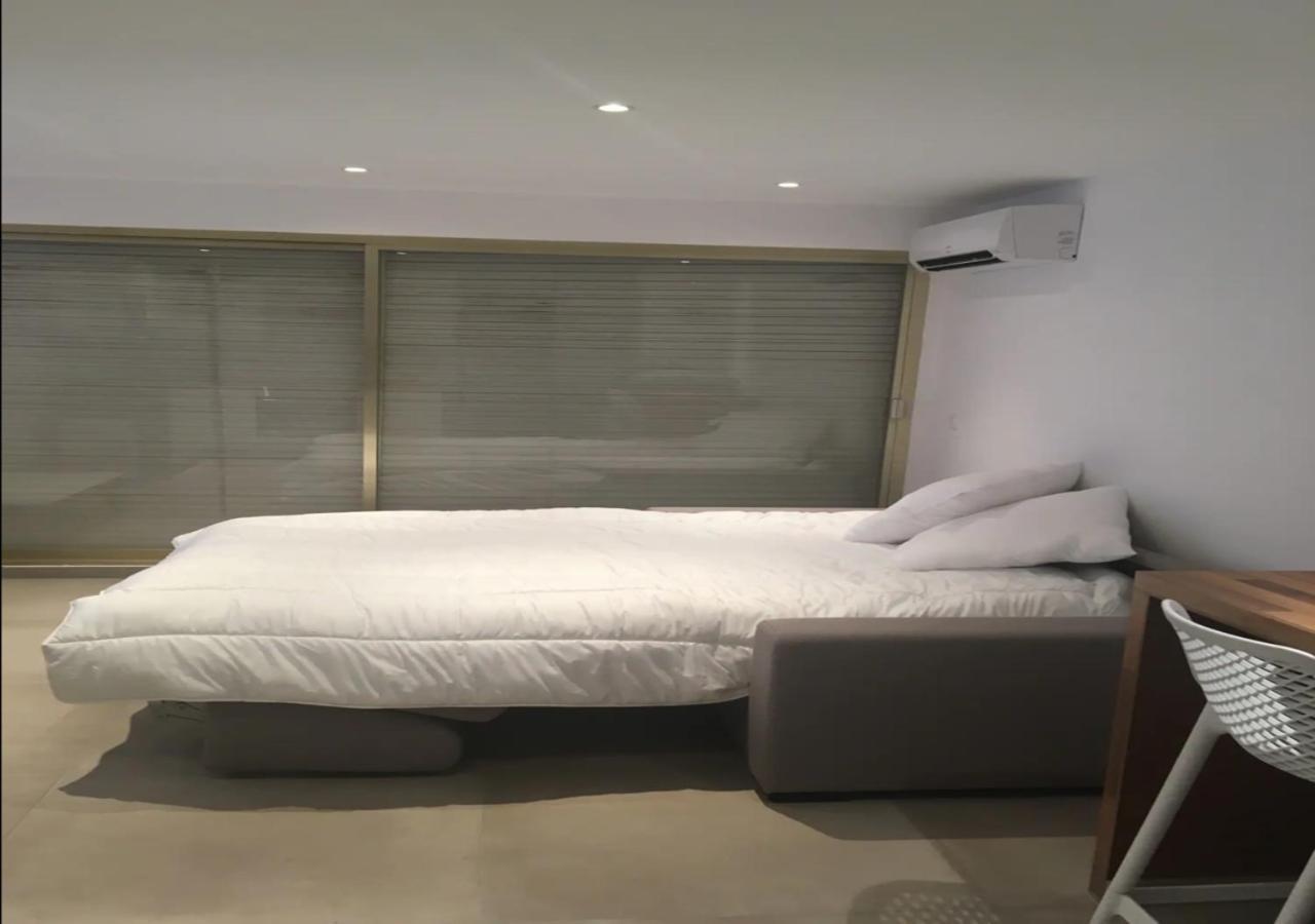 أنتيب Tres Beau Studio Avec Terrasse, Situe A 100M Des Plages De Juans Les Pins المظهر الخارجي الصورة