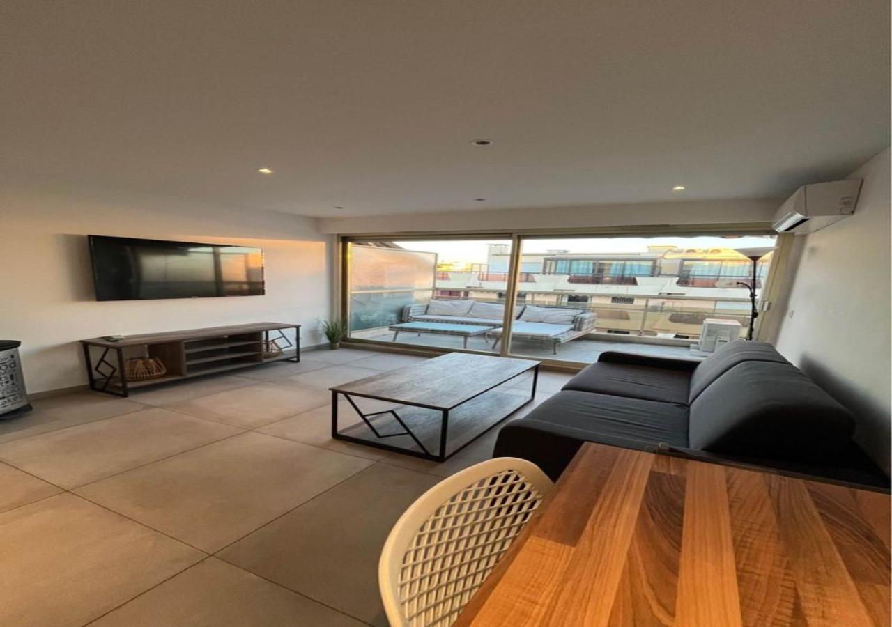 أنتيب Tres Beau Studio Avec Terrasse, Situe A 100M Des Plages De Juans Les Pins المظهر الخارجي الصورة