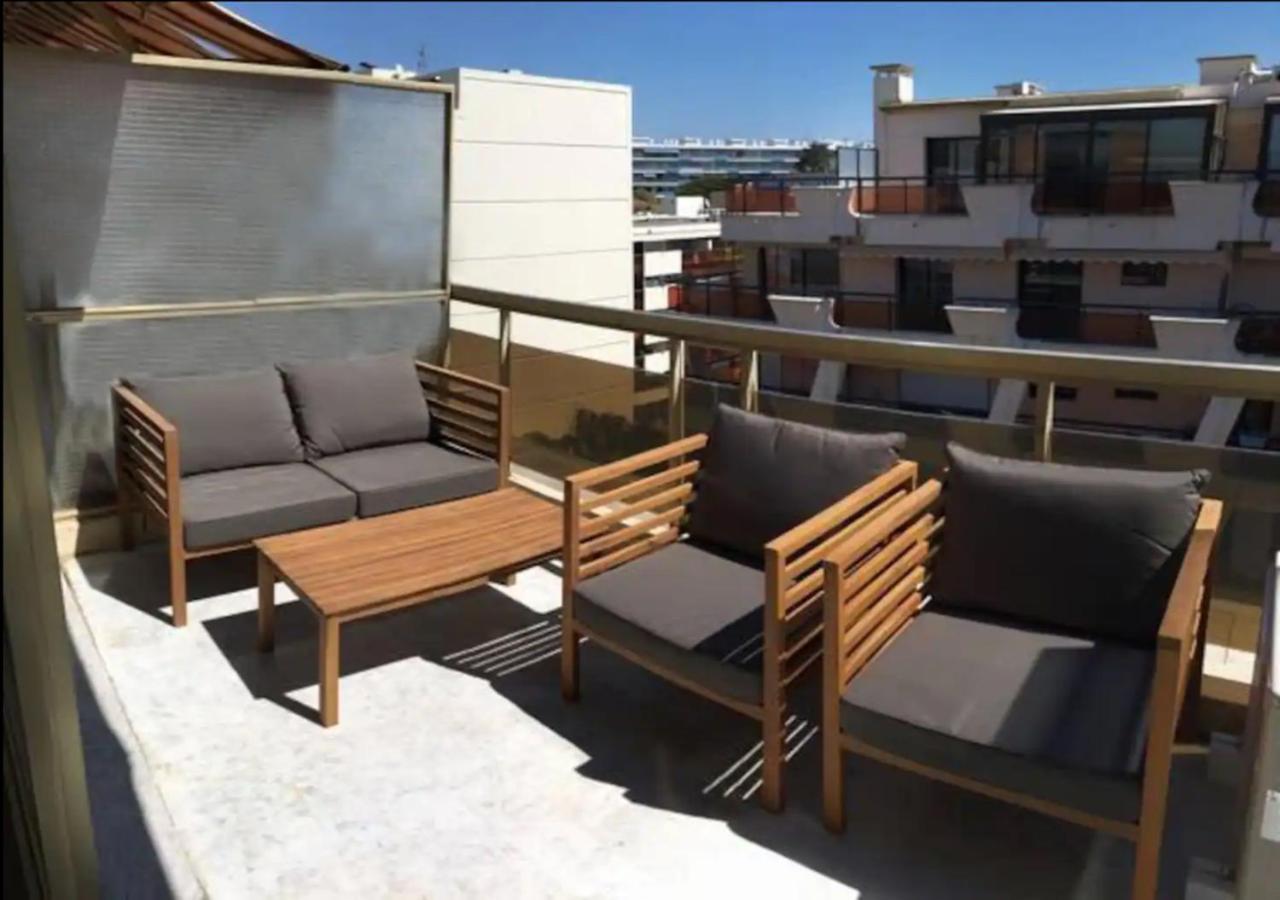 أنتيب Tres Beau Studio Avec Terrasse, Situe A 100M Des Plages De Juans Les Pins المظهر الخارجي الصورة